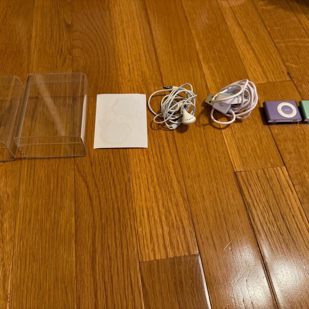 2 Apple iPod Shuffle 2nd Gen Green 8 GB & Purple 4 GB with Cord, Boxes, Stickers